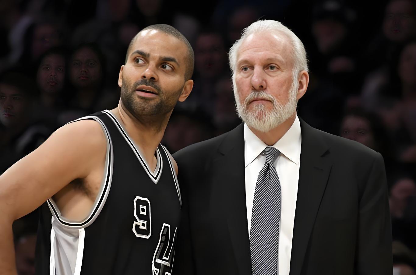 站在场边画, 他懂怎么在, 战术板了 站在场边画, 他懂怎么在, 战术板了