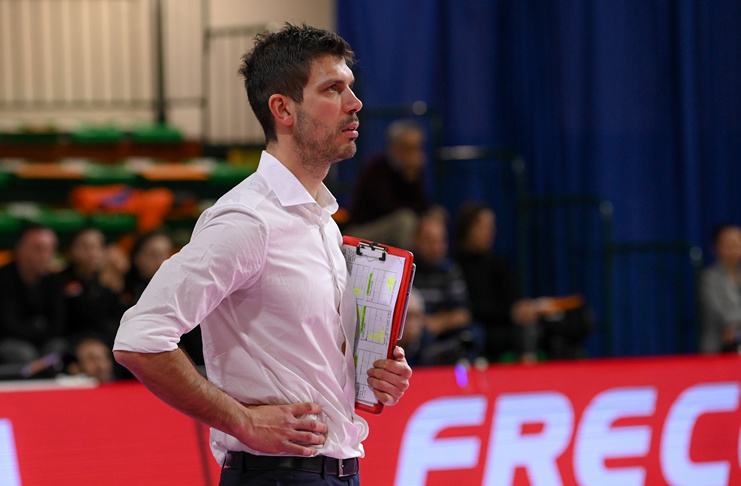 交通就像米, bt, 意大利教练