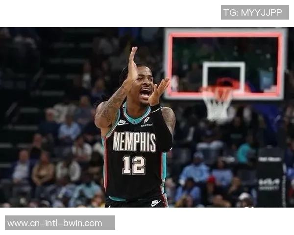 太阳4连败！莫兰特28+8准绝杀，阿伦2人起抵触，布克32+4懊丧离场